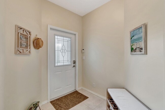 Building Photo - 14211 W La Sedona Cir