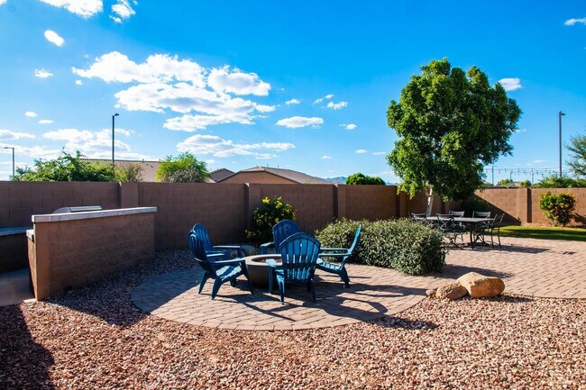 Building Photo - 1874 S 160th Ln