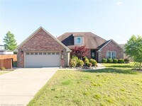 Building Photo - 3725 Colfax Way