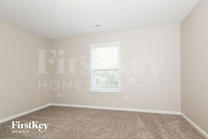 Building Photo - 14435 Lake Crossing Dr