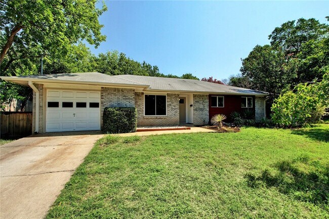 Primary Photo - 900 Aurora Cir