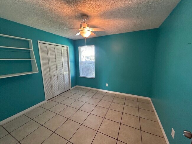Building Photo - NE Cape Coral Single Family Home