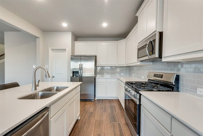 Building Photo - 219 Cranz Farm Dr