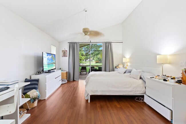 Building Photo - 1007 Spoonbill Cir