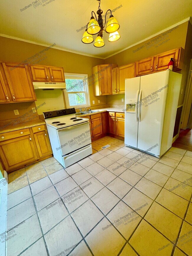 Building Photo - 311 Lakeside Dr