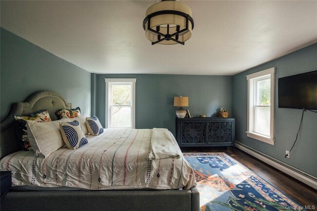 Building Photo - 2 Locust St