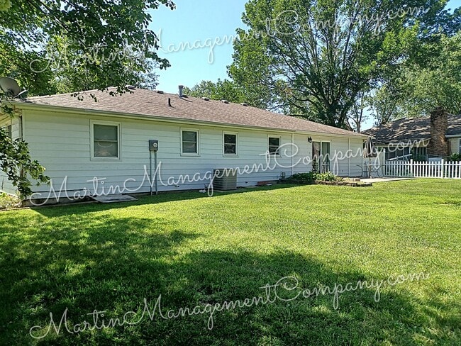 Building Photo - 810 Ruth Ann Dr