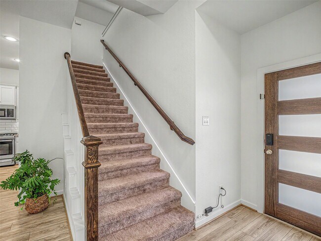 Building Photo - 6019 Dovetail Cliff Ct
