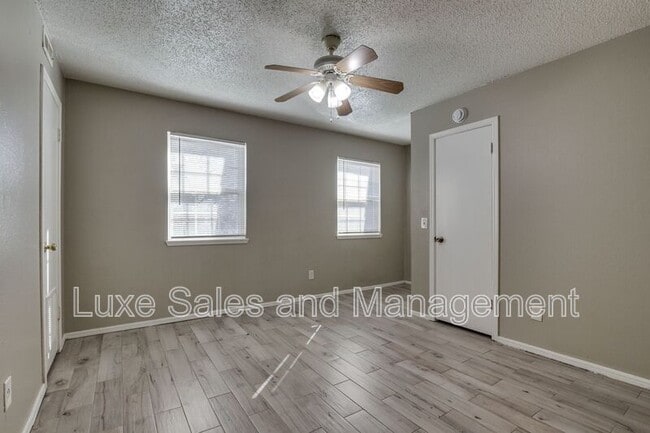 Building Photo - 6048 NW Expressway