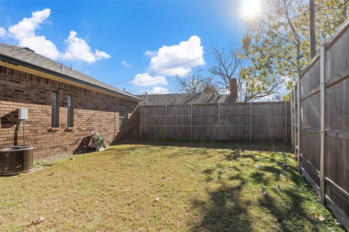 Building Photo - 4313 Flamingo Way