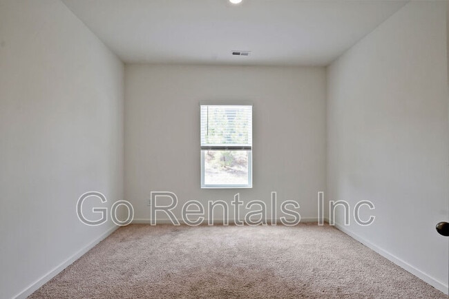 Building Photo - 2020 Lonesome Hen Ln