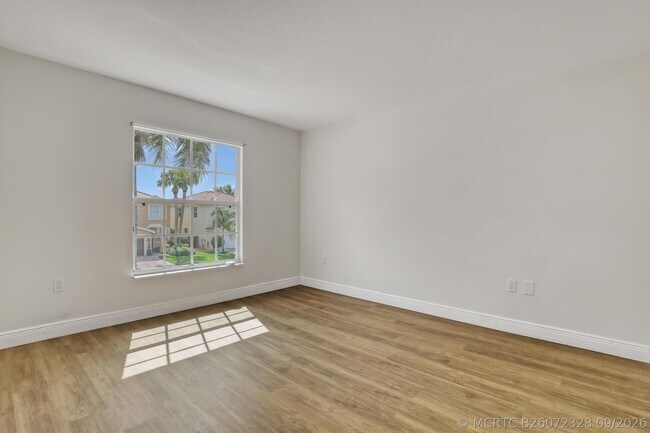 Building Photo - 10585 Cocobolo Way