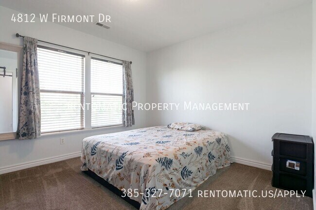 Building Photo - 4812 Firmont Dr