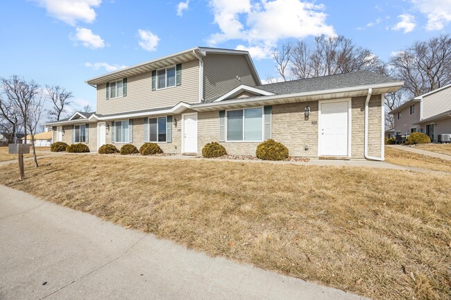 Building Photo - 825 Parker Blvd