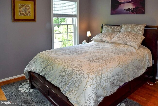 Building Photo - 2235 Abbotsford Dr