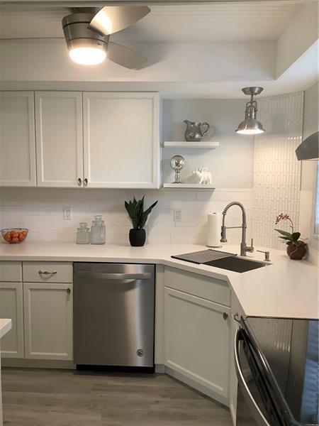 Building Photo - 18081 SE Country Club Dr