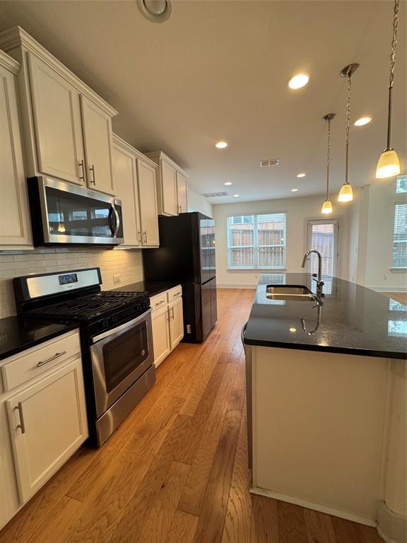 Building Photo - 7301 Oberon St