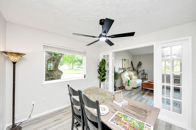 Building Photo - 1902 Kings Arms Way