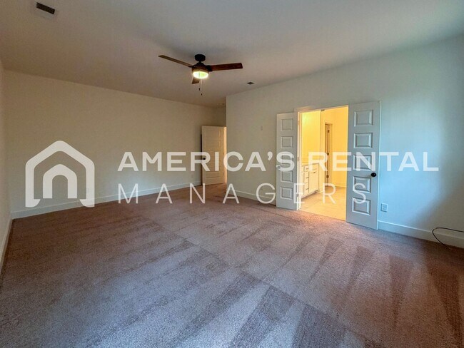 Building Photo - Home for Rent in Vestavia Hills, AL!!! Sig...