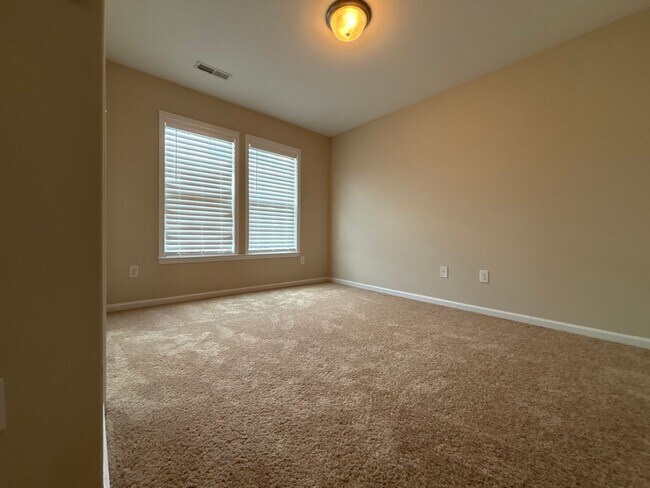 Building Photo - 3 Bedroom and a Bonus Room on Prism!