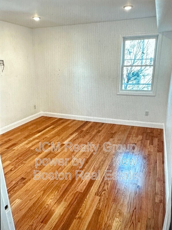 Building Photo - 217-219 Washington Street