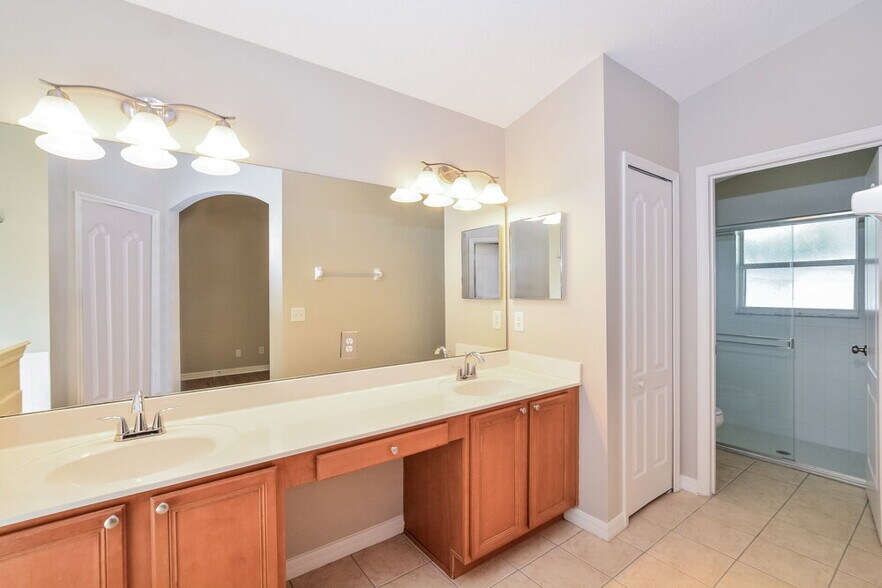 Building Photo - 12436 Sophiamarie Loop