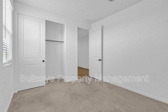 Building Photo - 6145 S Adelle
