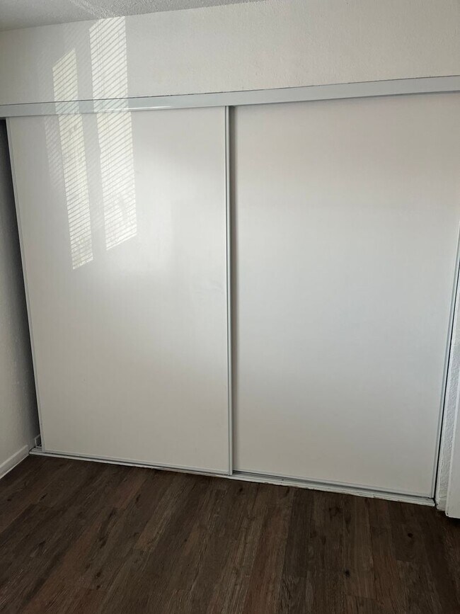 Building Photo - 1900 Goldfield St