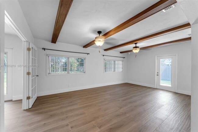 Building Photo - 9121 Ridgeland Dr