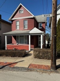 Building Photo - Spacious 4-Bed 2-Bath House!!