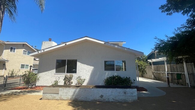Building Photo - 3 BDRM, 2BA+ Attached Garage in San Marcos...