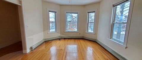 Building Photo - 154 Elm St