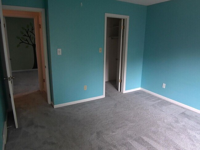 Building Photo - Spacious 4-Bedroom Home with Finished Base...