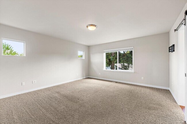 Building Photo - Modern 4-Bedroom Yelm Home with Covered Patio, Outdoor Fireplace & Office/Flex Space!