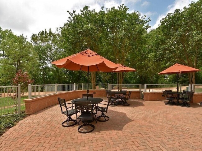 Building Photo - 54 Rainey St