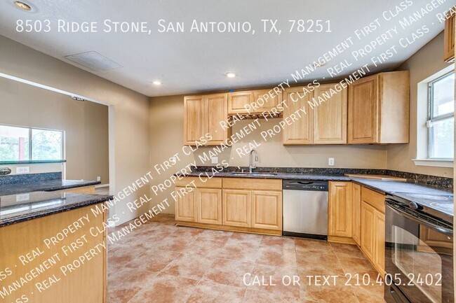 Building Photo - Must see! 3 BR, 2.5 BA corner with large b...