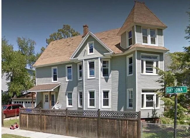 Building Photo - 693 Belmont Ave