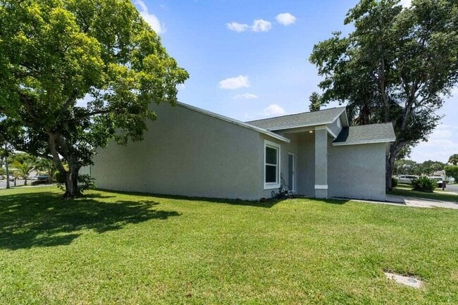 Building Photo - 48 Bentwater Cir
