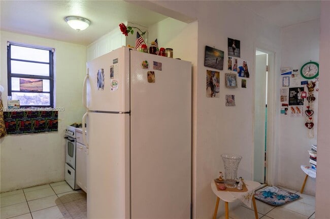 Building Photo - 6484 Indian Creek Dr