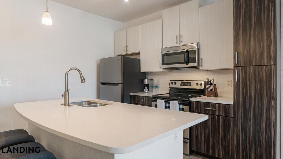 Building Photo - 9301 Summit Centre Way