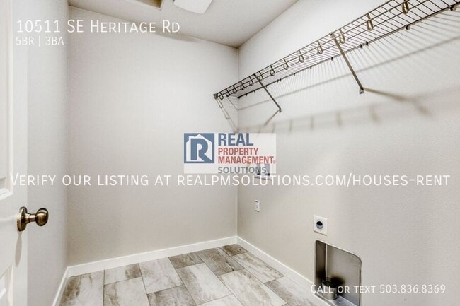 Building Photo - 10511 SE Heritage Rd