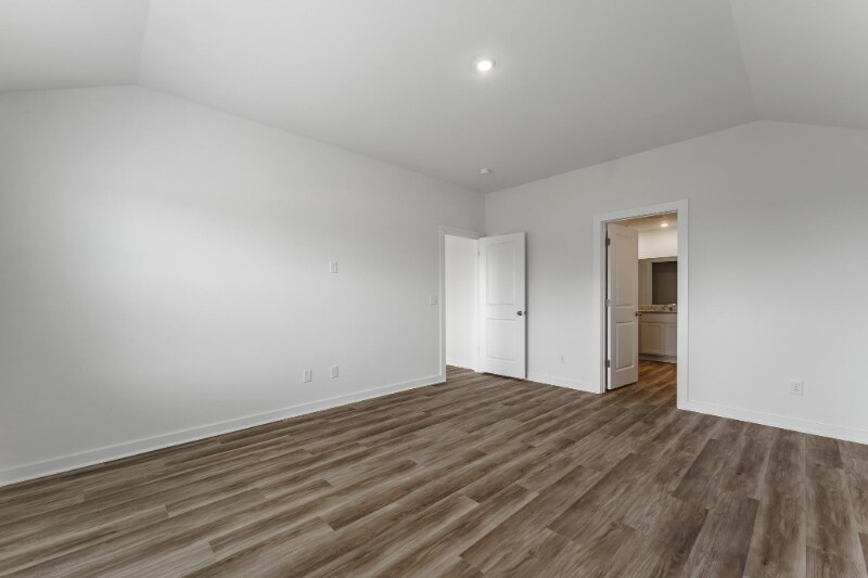 Building Photo - 404 NW Granny Smith St
