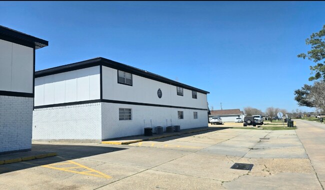 Building Photo - 3613 Euclid St