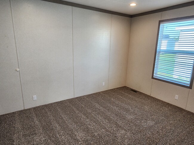 Building Photo - 100 W Arizona