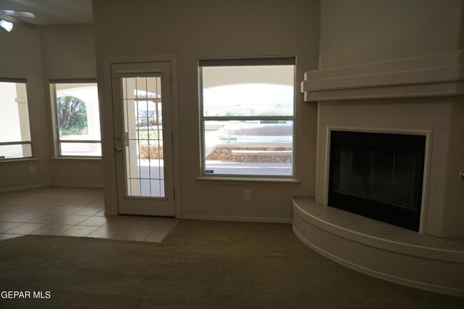 Building Photo - 6693 Capitan Ridge