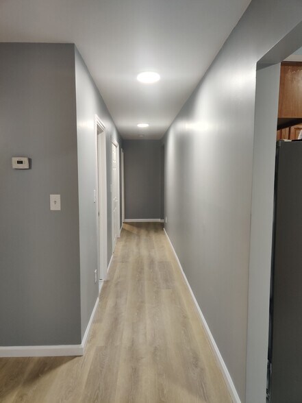 Big Hall with plenty of closets - 186 Highland Ave