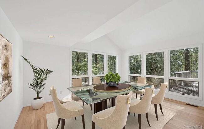 Building Photo - 33 Oakhill Ln