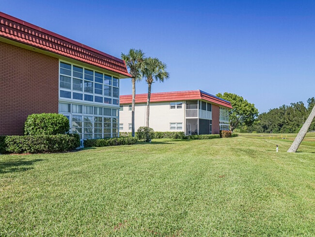 Building Photo - 36 Pine Arbor Ln