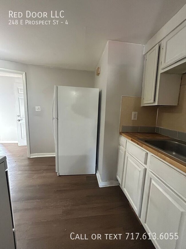 Building Photo - Beautifully renovated 1 bedroom in York City.