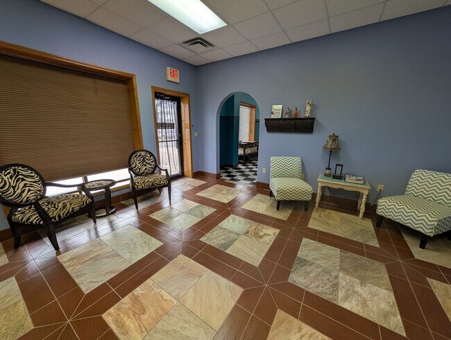 Building Photo - Office/Retail Commercial Space in Pryor